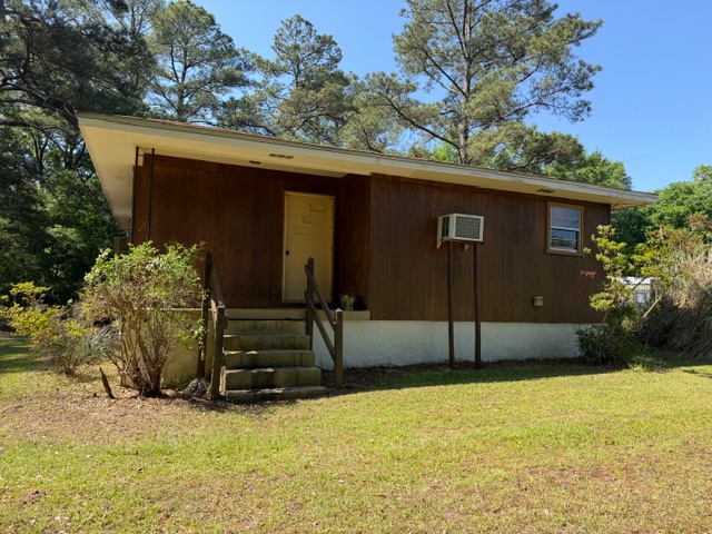 1881 Centreville Street, Marion