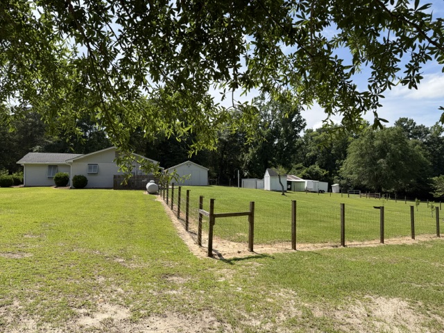 8851 County Road 59, Pine Apple