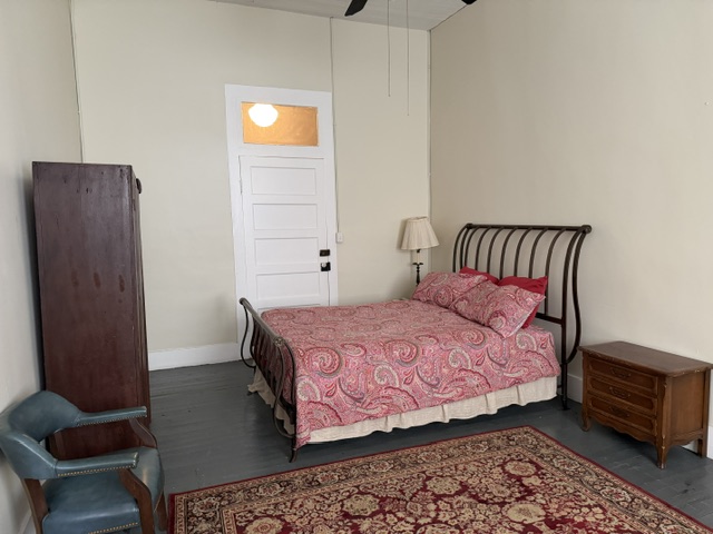 105 E Jefferson Street, Marion